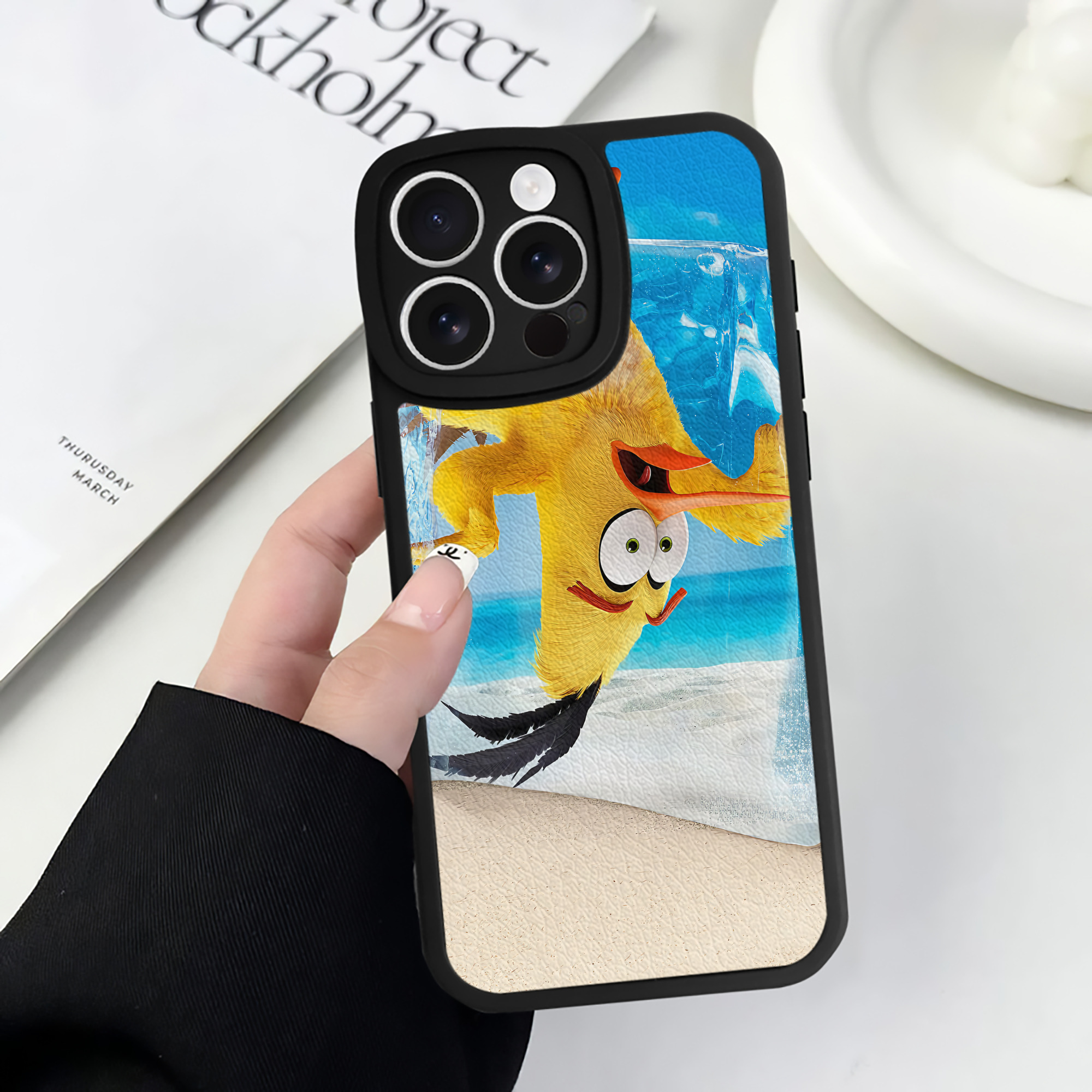 （画像用） Angry Birds アングリーバード 【iPhone 16シリーズ対応】シリコンスマホケース（レザー調） 材質：シリコン